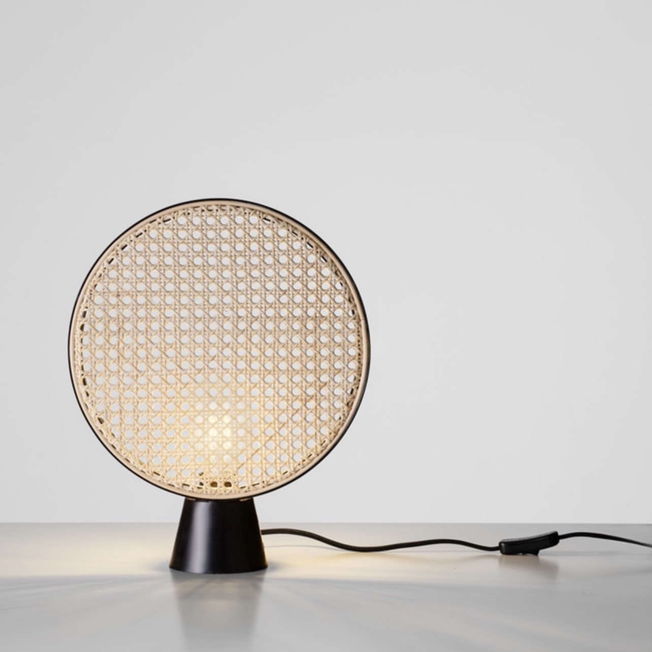 TIERRA woven rattan table light